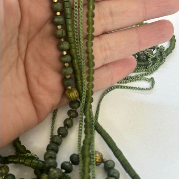 Multi strand Green Beaded Long Necklace New without tag - Picture 2 of 6